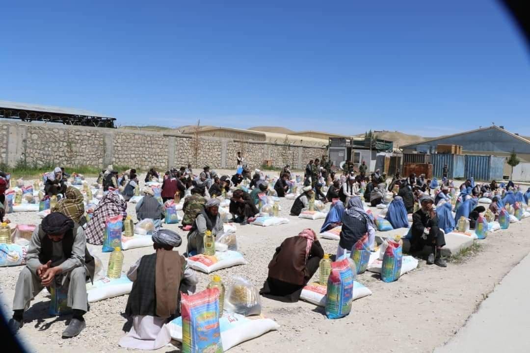 Distribution of Aids by the private sector in cooperation with the Ministry of Industry and Commerce in Paktika and Faryab provinces