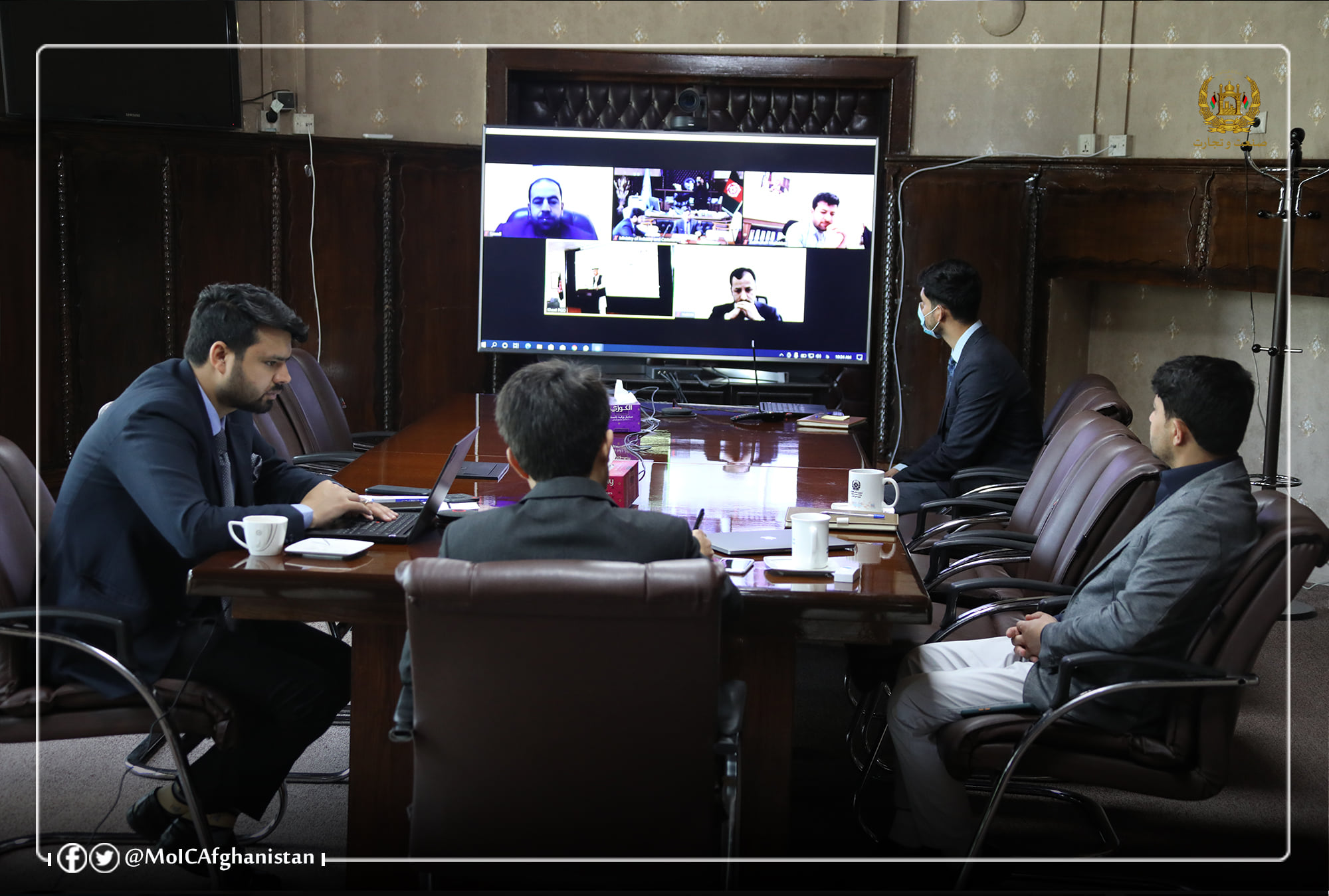 Holding a consultation meeting on amending the APTTA agreement in Khost province