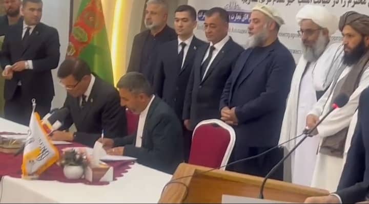 امضای بیش از ۱۰قرارداد و دو تفاهمنامه میان شرکتهای افغانستان و ترکمنستان