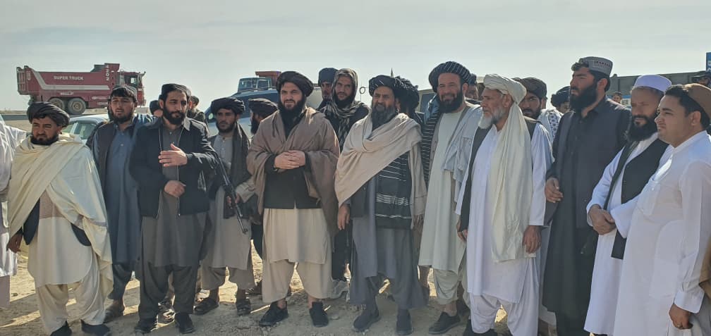 د ریاست الوزرا عالي مقام اقتصادي مرستیال الحاج ملا براردر اخند په کندهار ولایت کې د نساجي صنعتي پارک په رسمي ډول افتتاح کړ